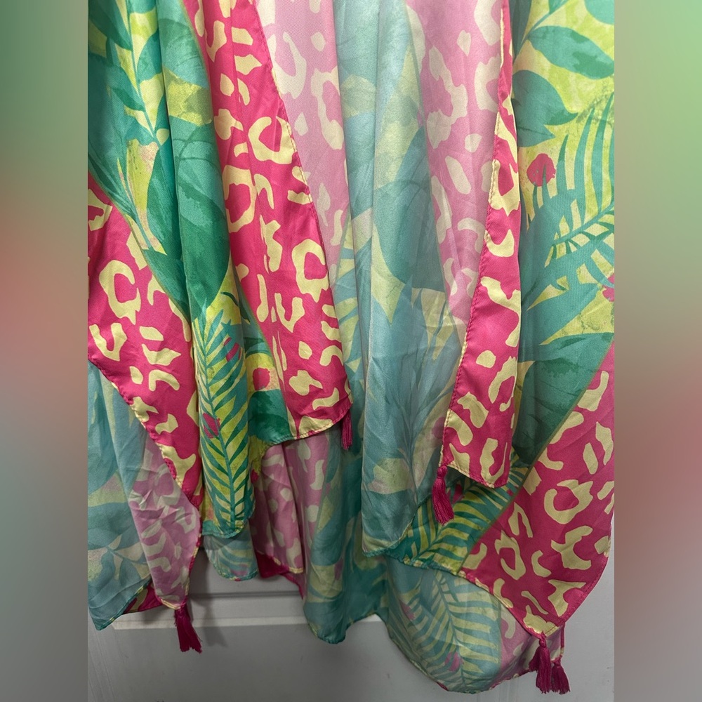 Sassy Jones Pink Kimono with Green Tropical Panel - Picture 4 of 4